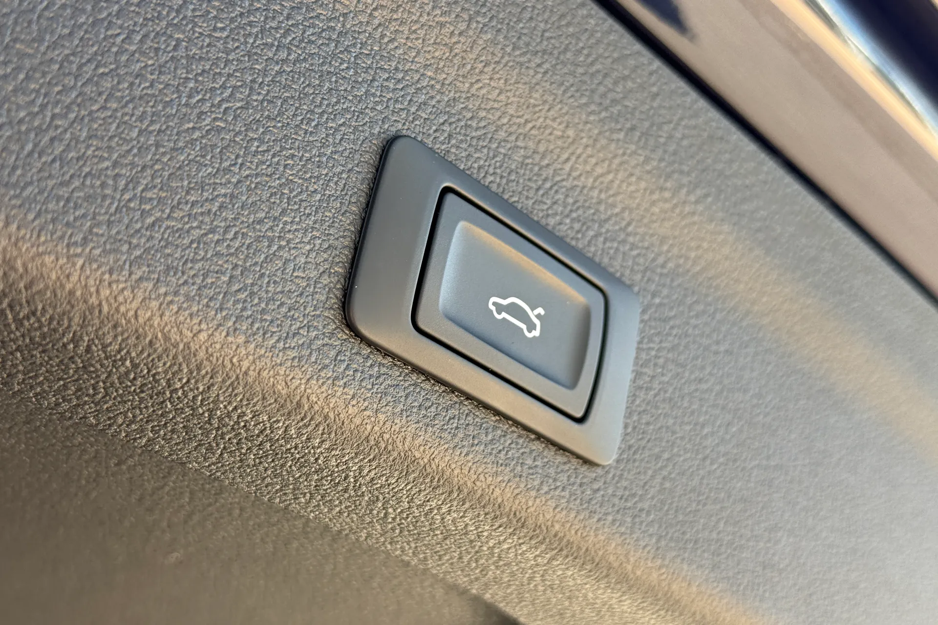 Audi A6 thumbnail image number 39