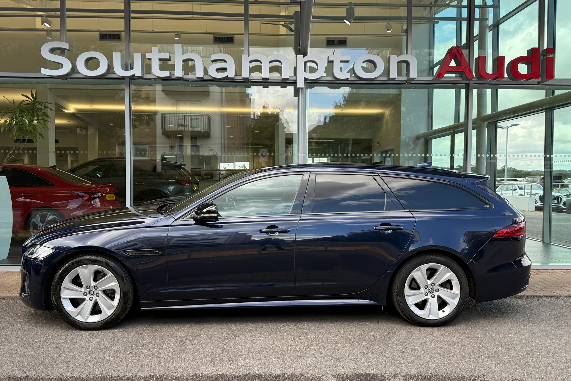 Jaguar XF thumbnail image number 66