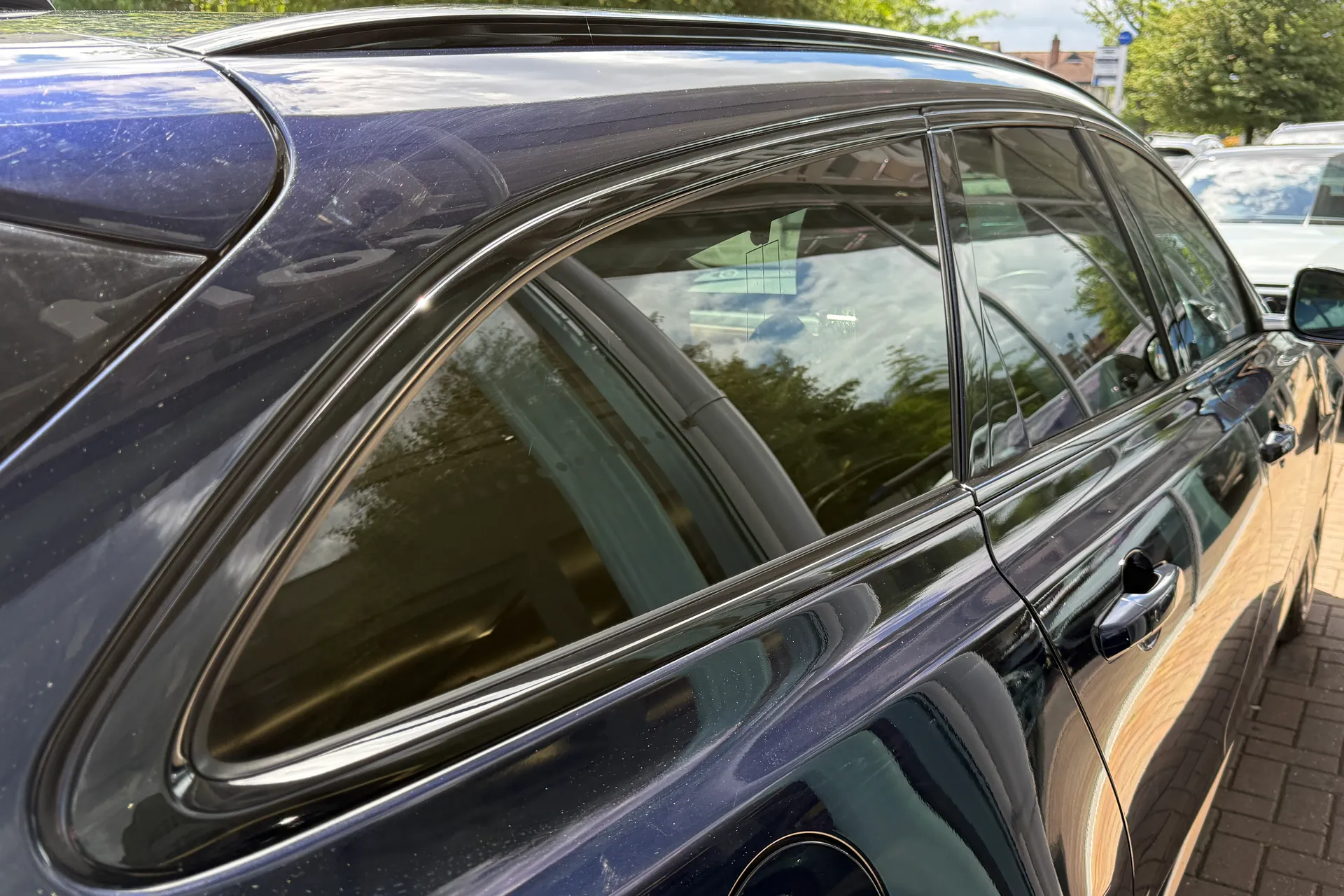 Jaguar XF thumbnail image number 12