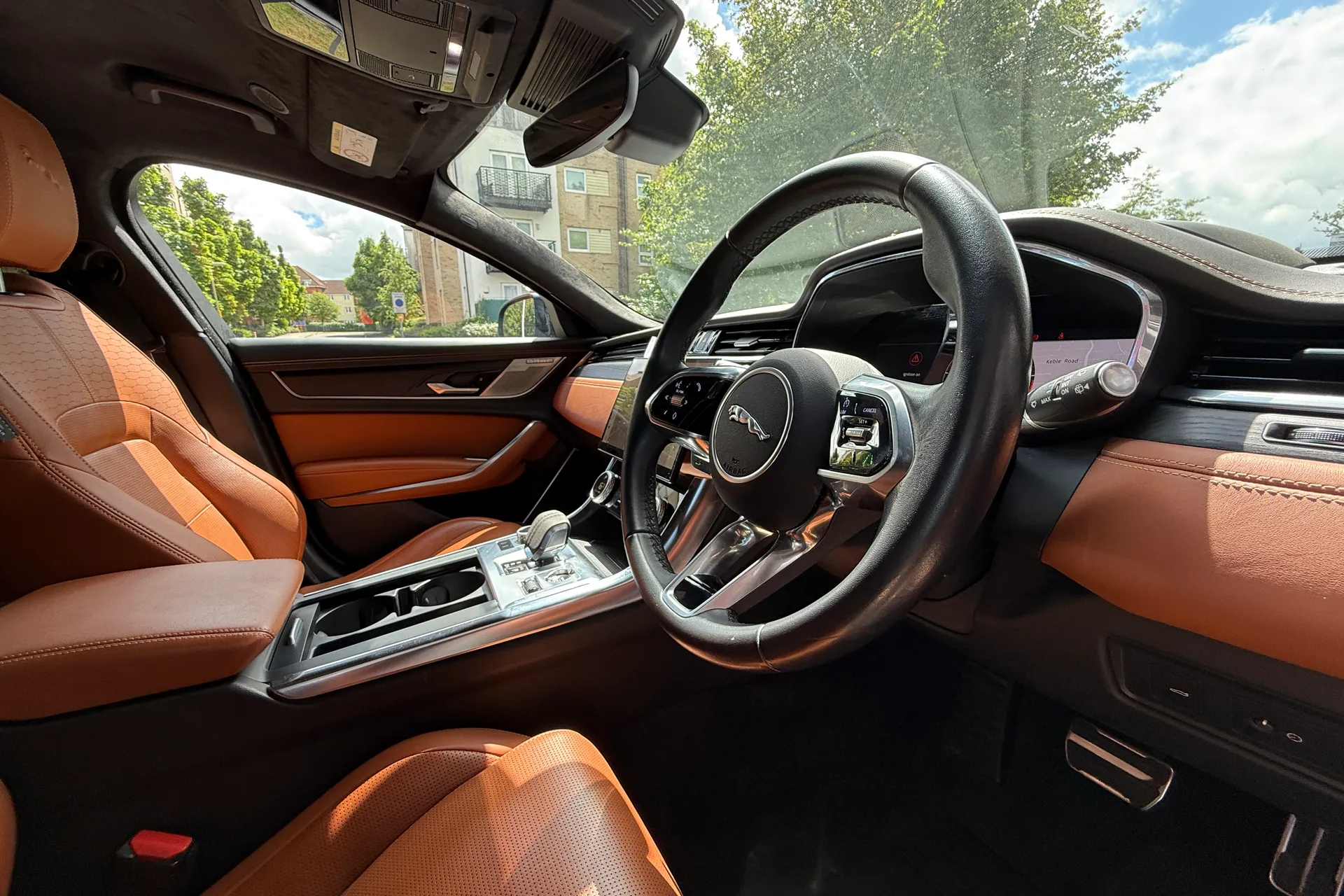 Jaguar XF thumbnail image number 6