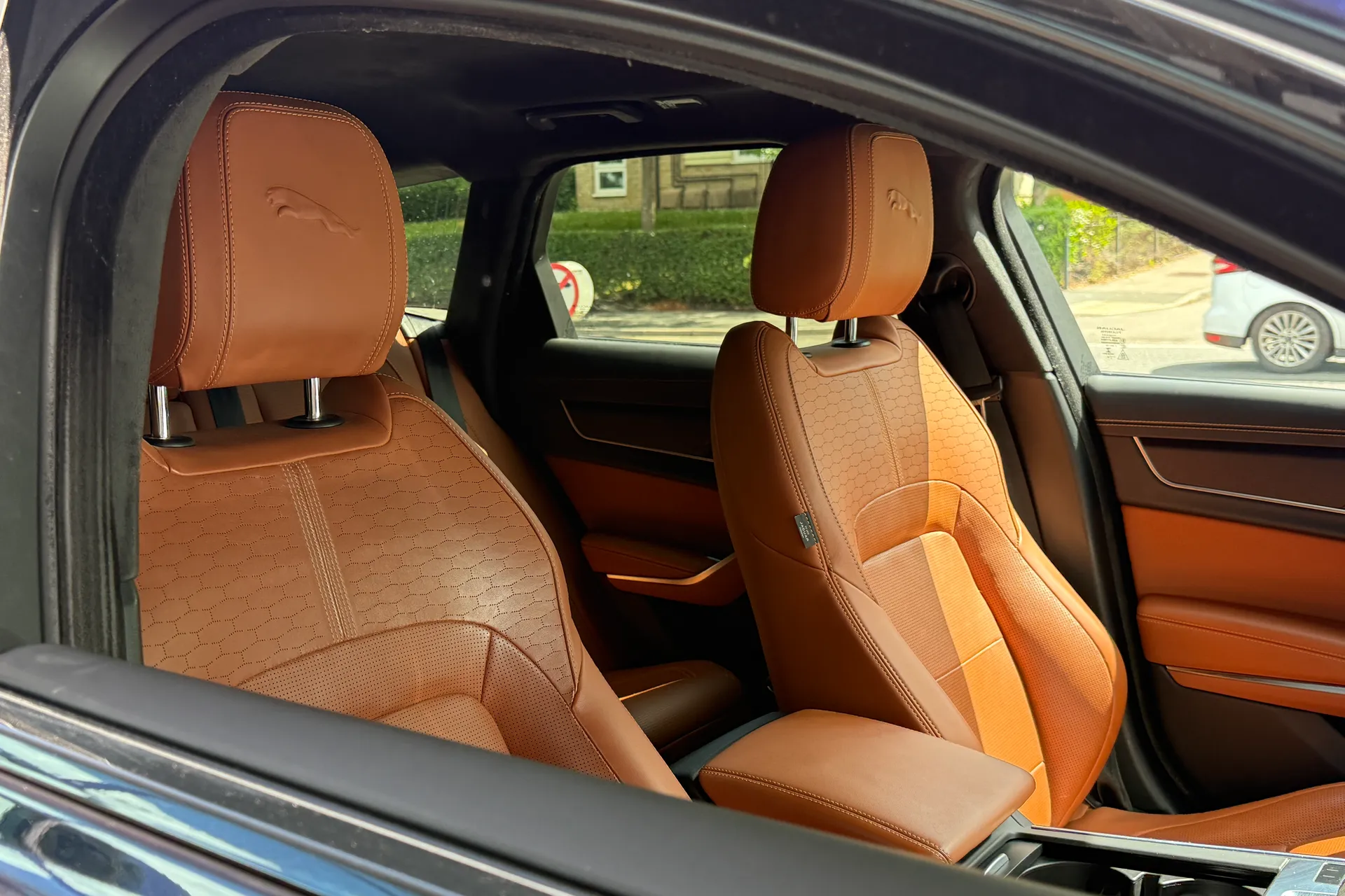 Jaguar XF thumbnail image number 9
