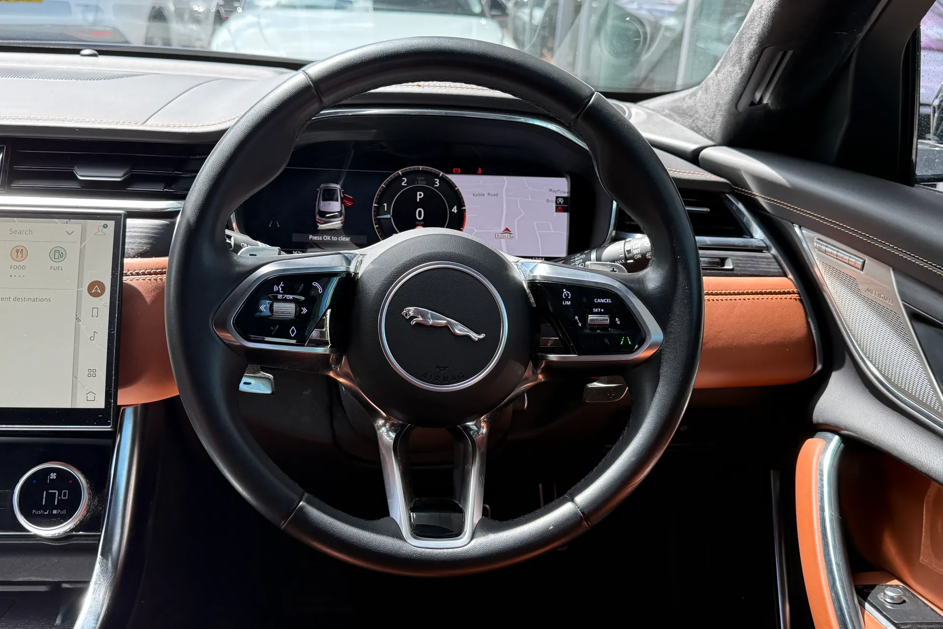 Jaguar XF thumbnail image number 18