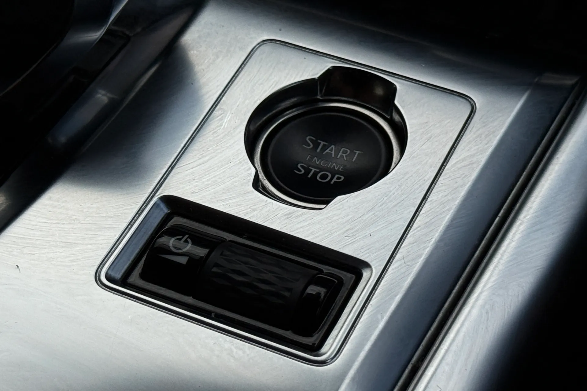 Jaguar XF thumbnail image number 52