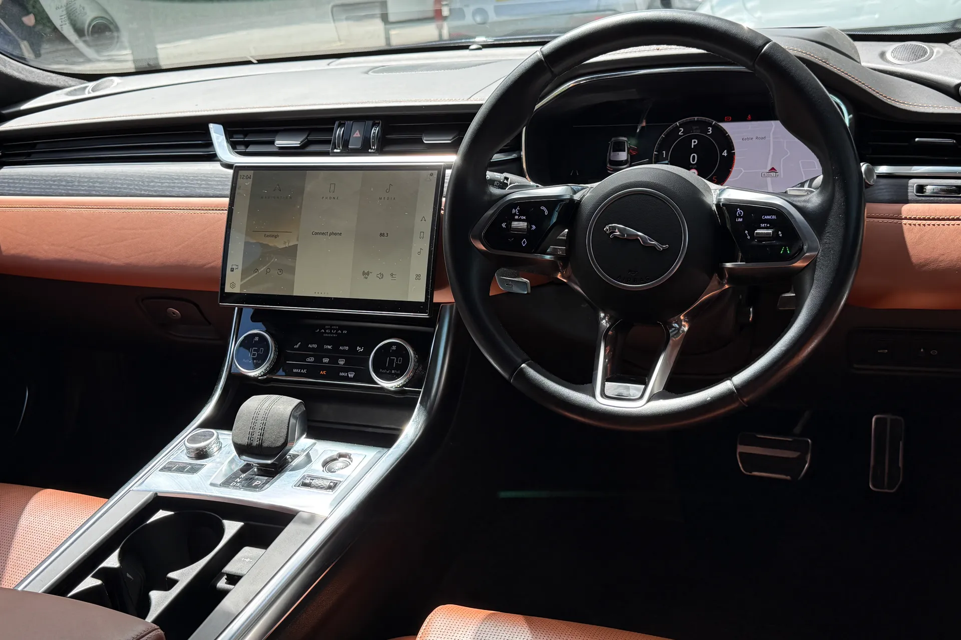 Jaguar XF thumbnail image number 13