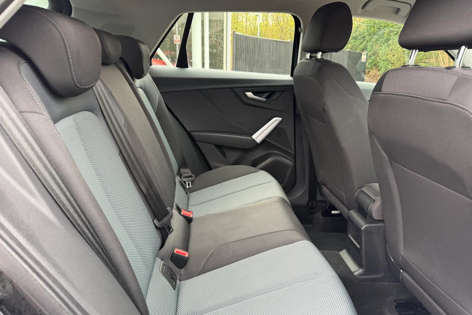 Audi Q2 thumbnail image number 31