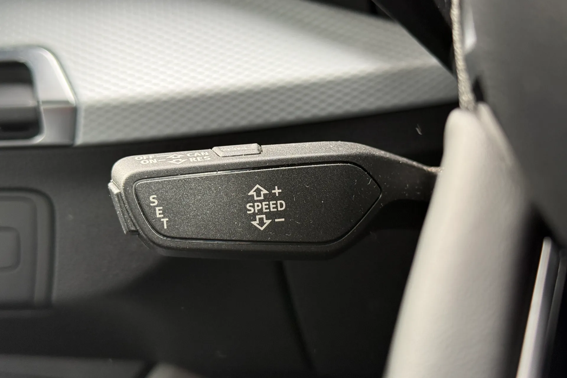 Audi Q2 thumbnail image number 11