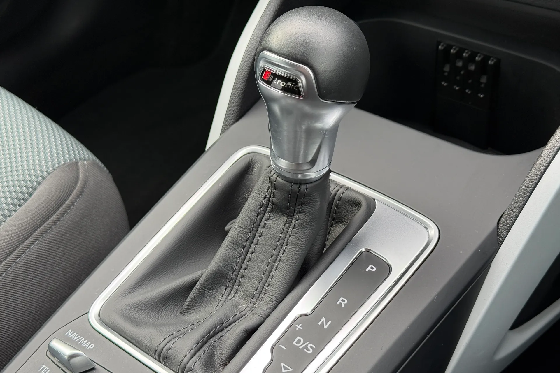 Audi Q2 thumbnail image number 24