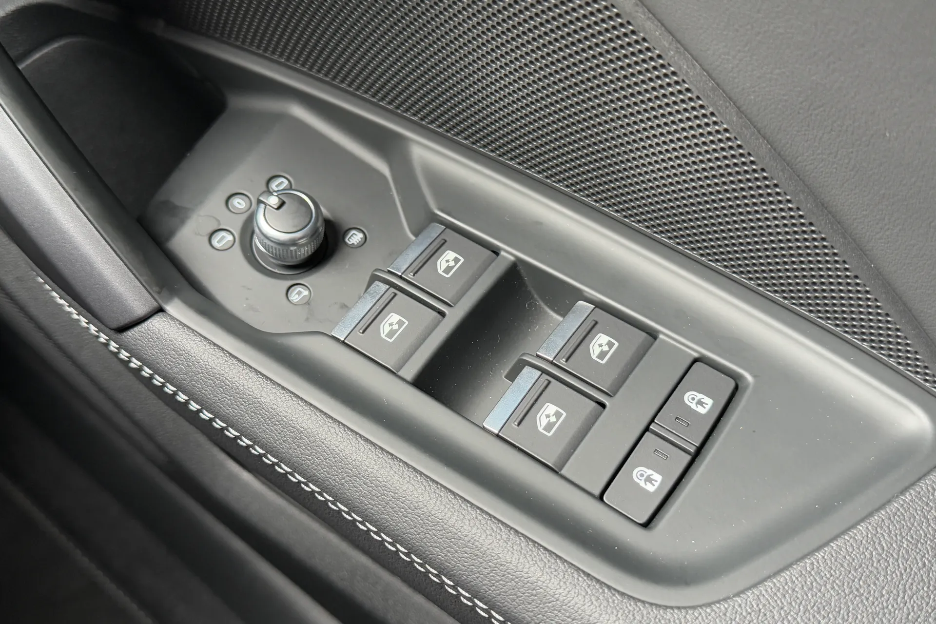 Audi A3 thumbnail image number 33