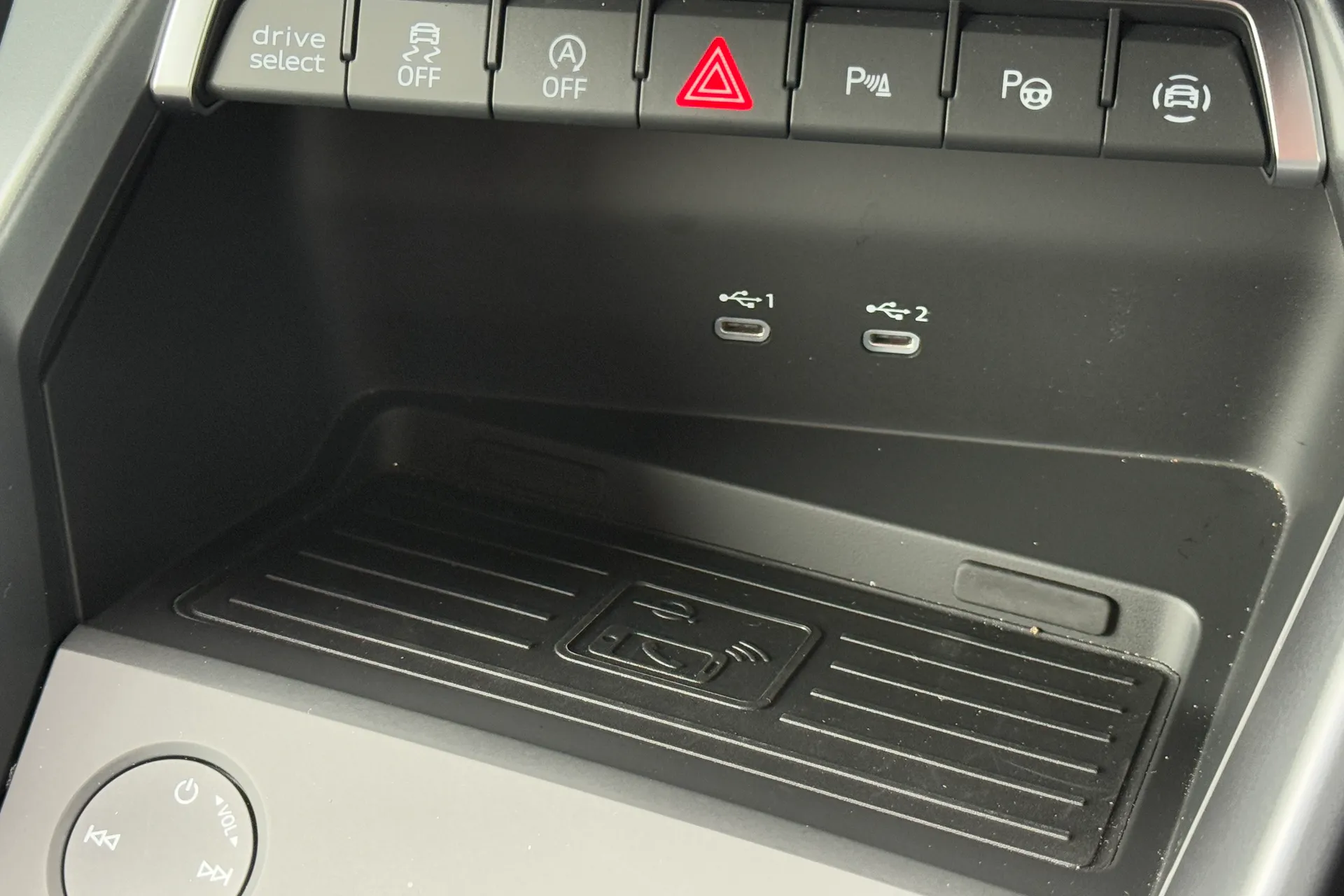 Audi A3 thumbnail image number 25