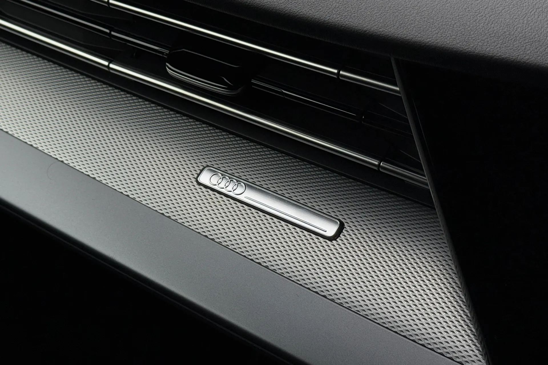 Audi A3 thumbnail image number 29