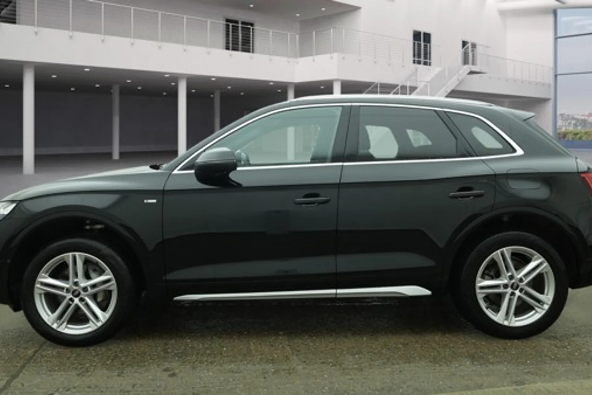Audi Q5 thumbnail image number 13