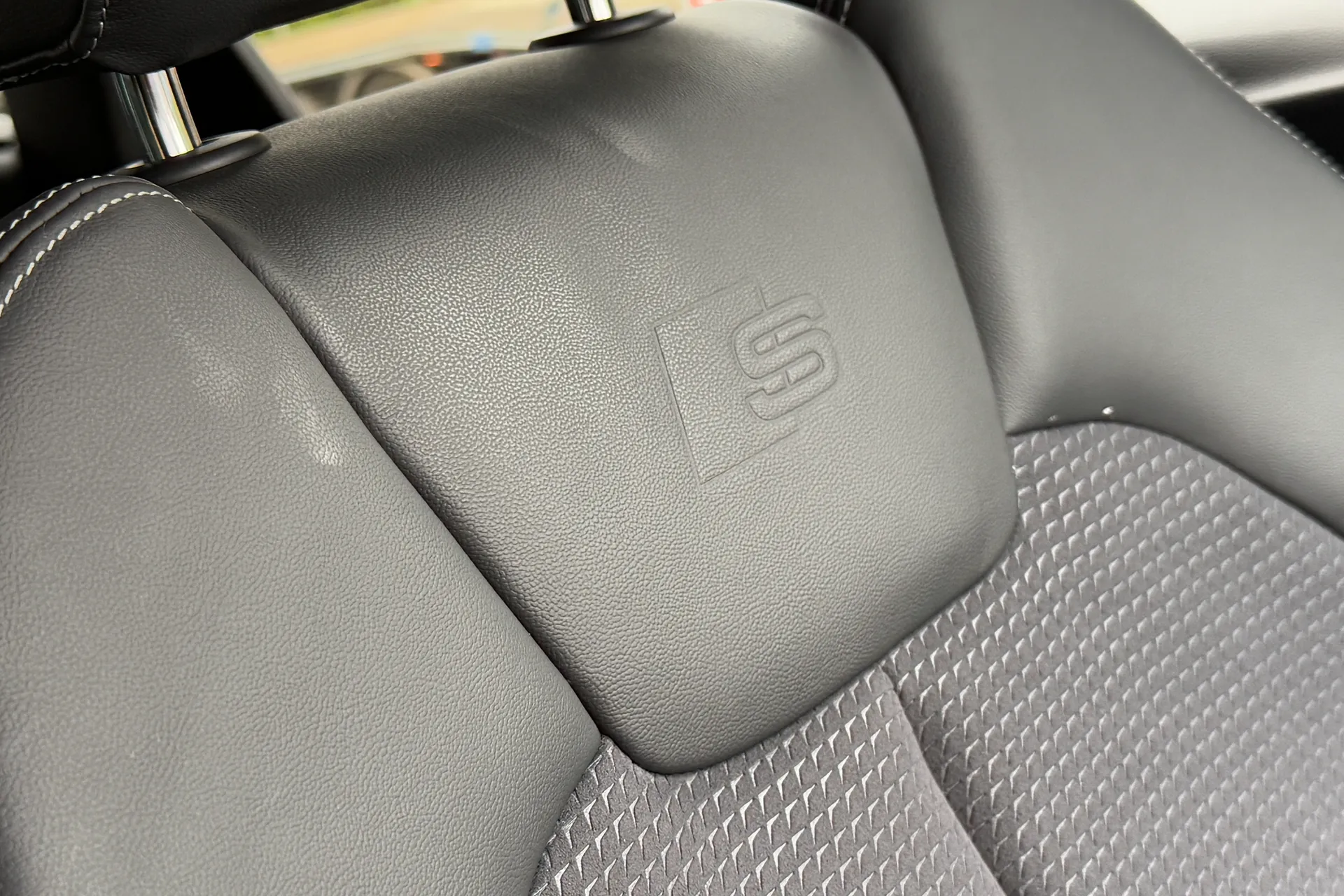 Audi Q5 thumbnail image number 33