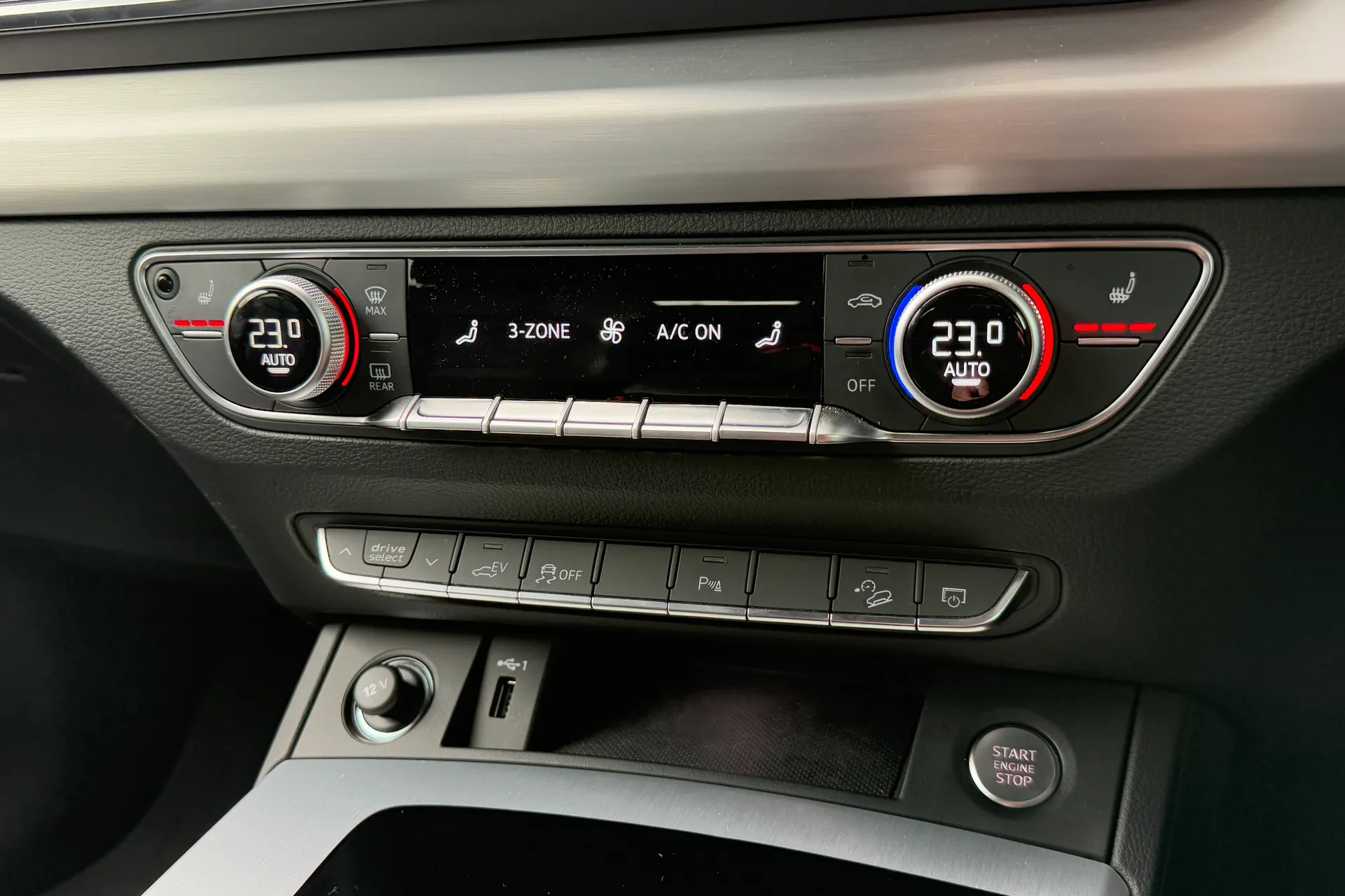 Audi Q5 thumbnail image number 21