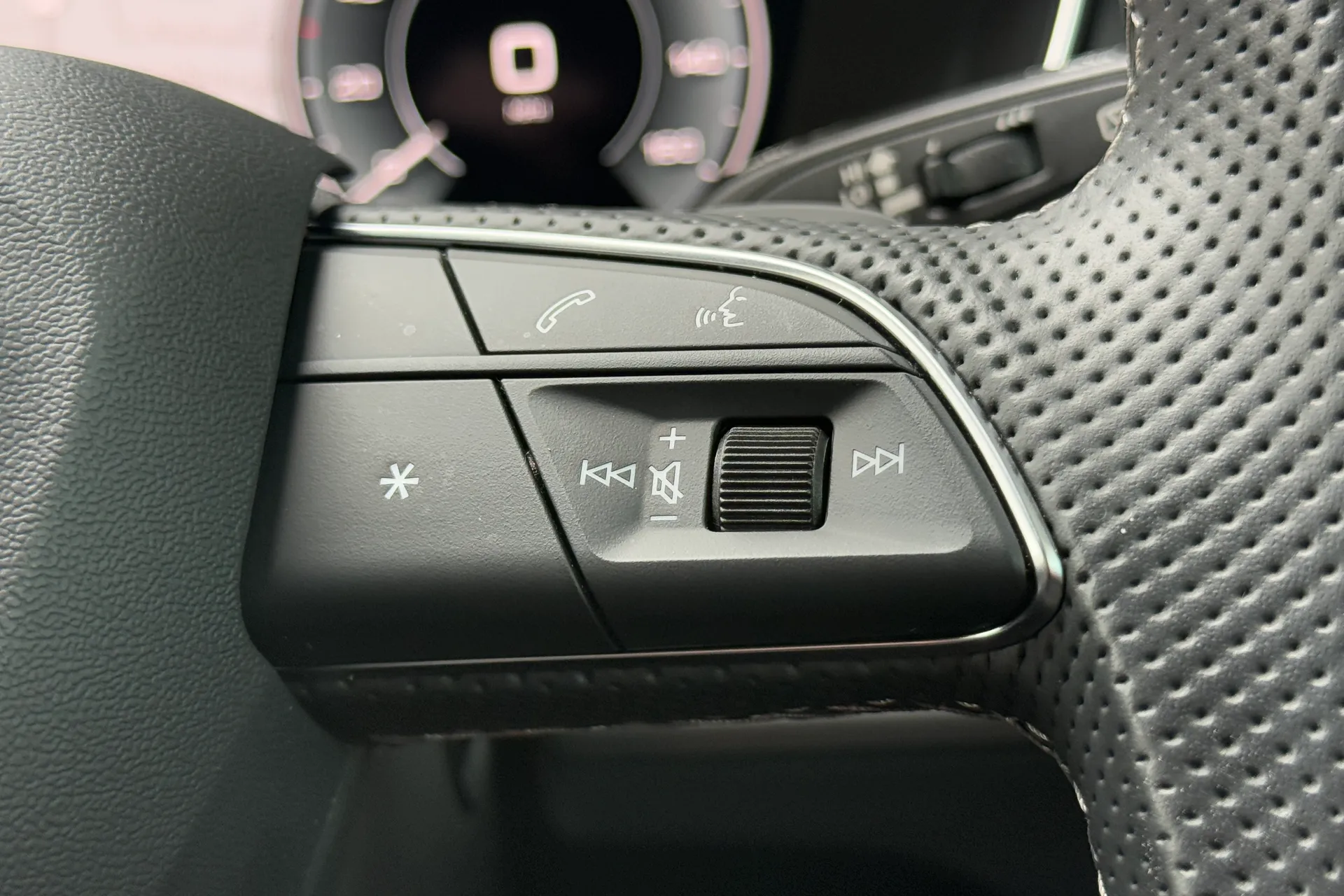 Audi Q5 thumbnail image number 13