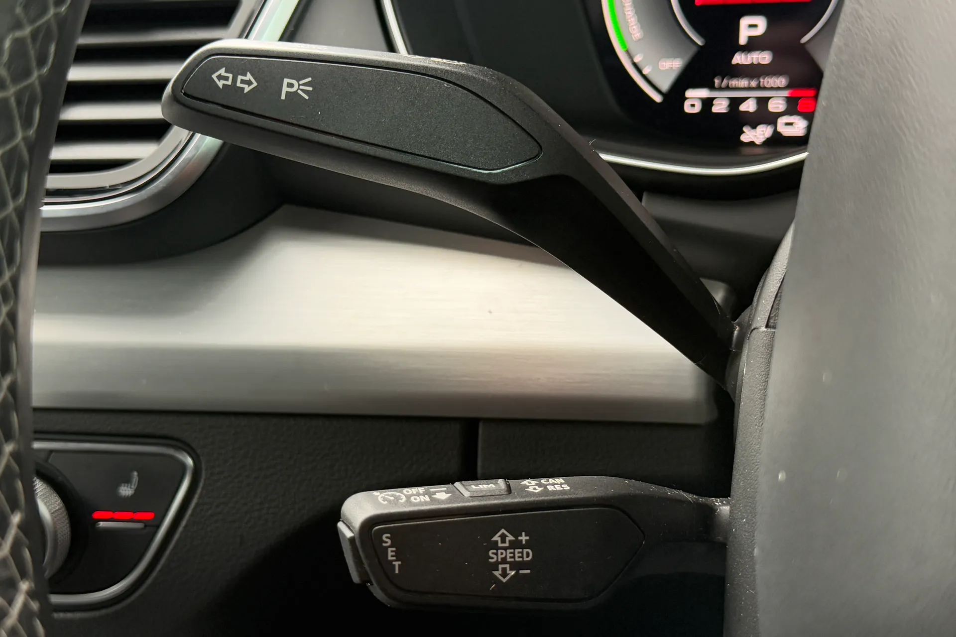 Audi Q5 thumbnail image number 16