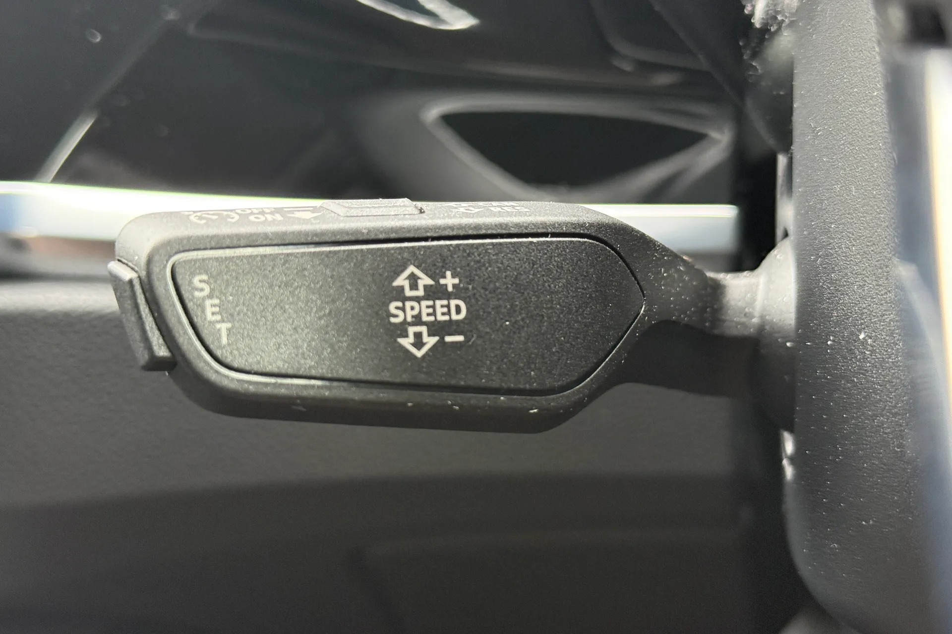 Audi Q3 thumbnail image number 10