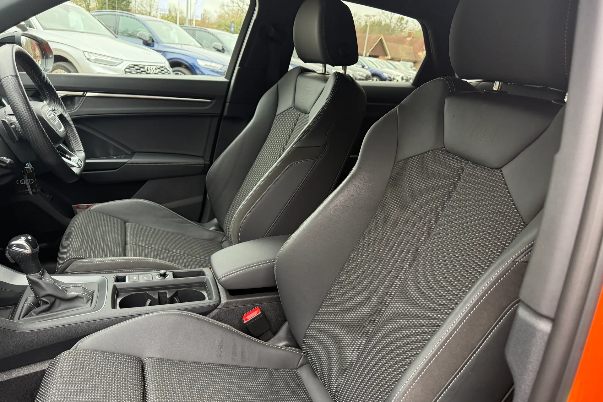 Audi Q3 thumbnail image number 45