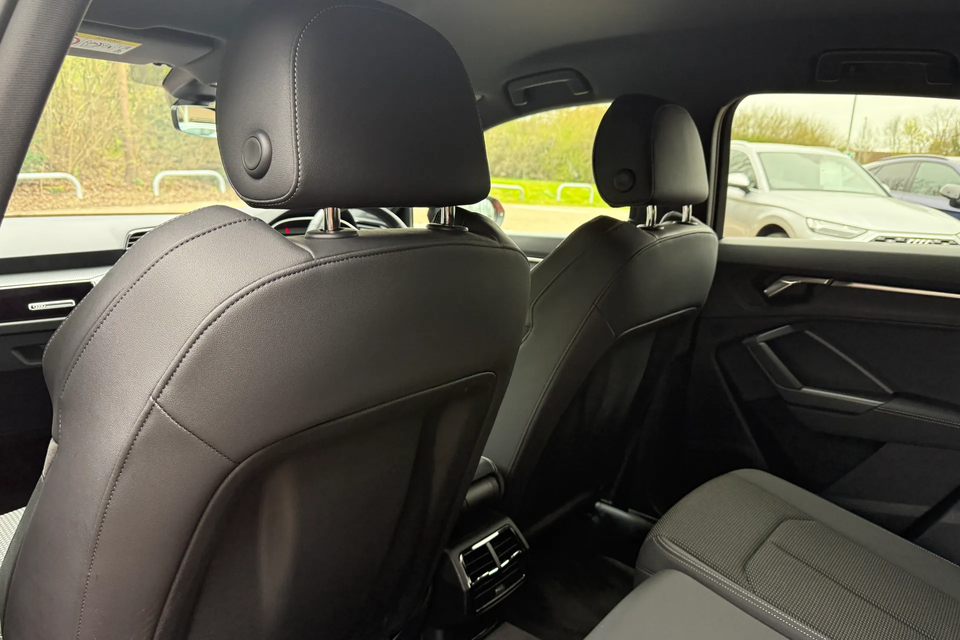 Audi Q3 thumbnail image number 41