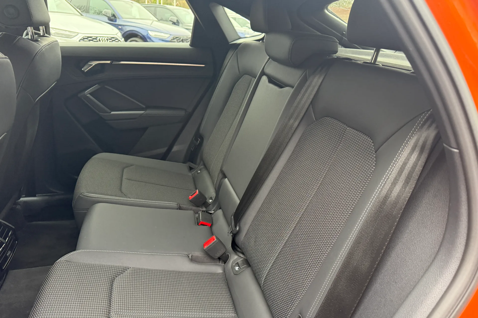 Audi Q3 thumbnail image number 42