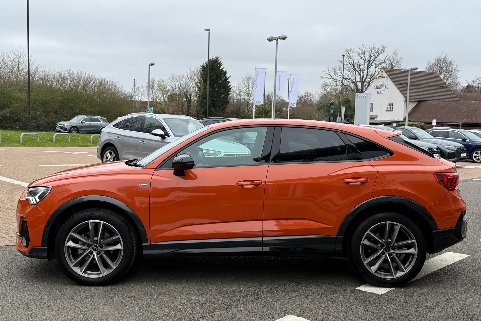 Audi Q3 thumbnail image number 40