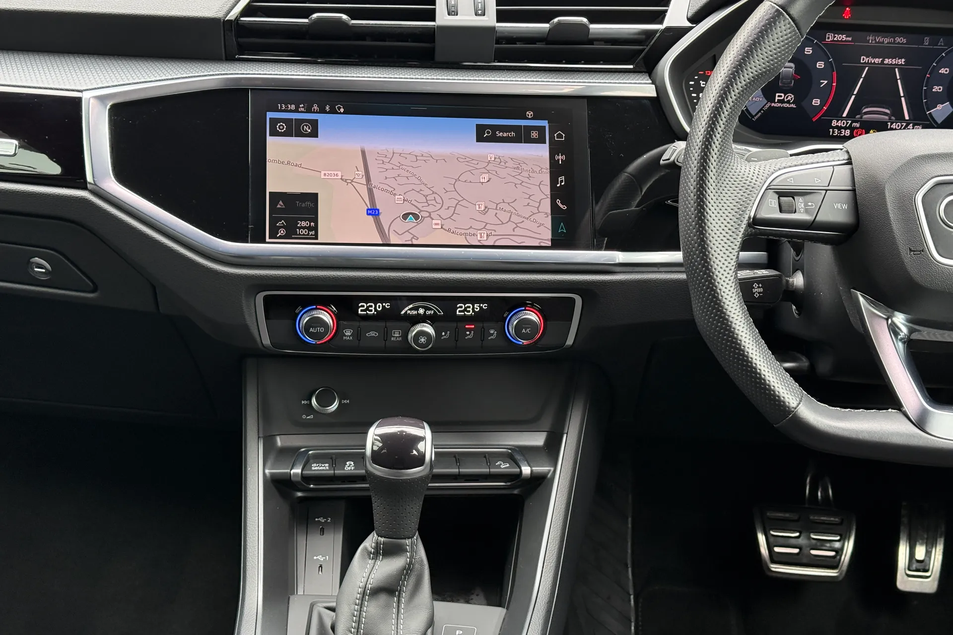 Audi Q3 thumbnail image number 29