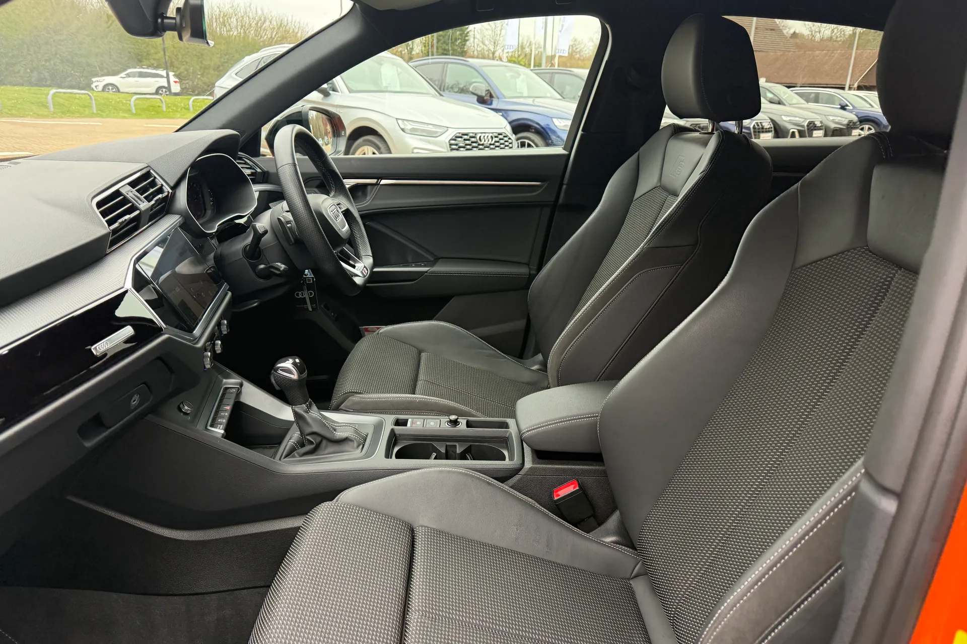 Audi Q3 thumbnail image number 46