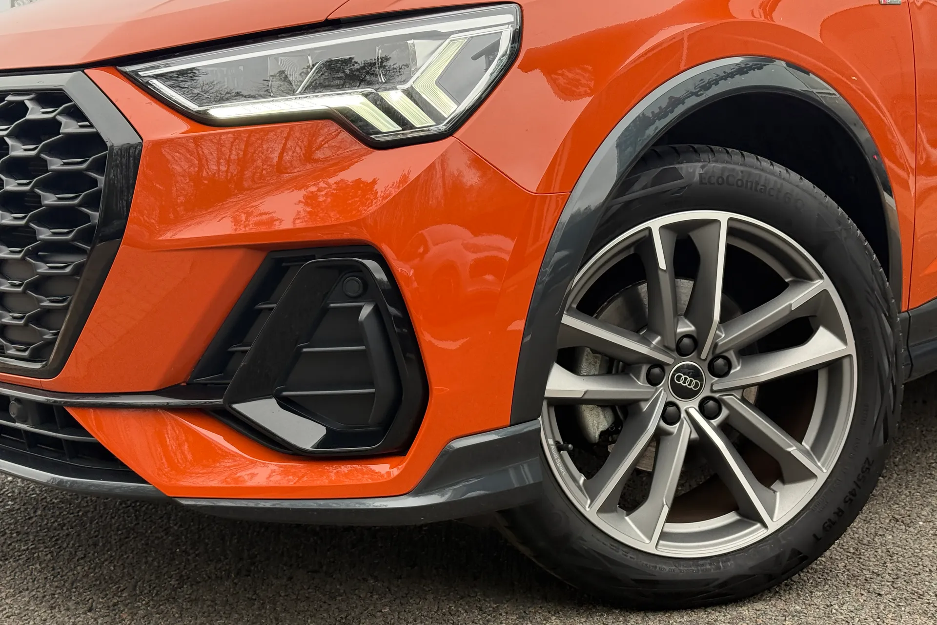 Audi Q3 thumbnail image number 48