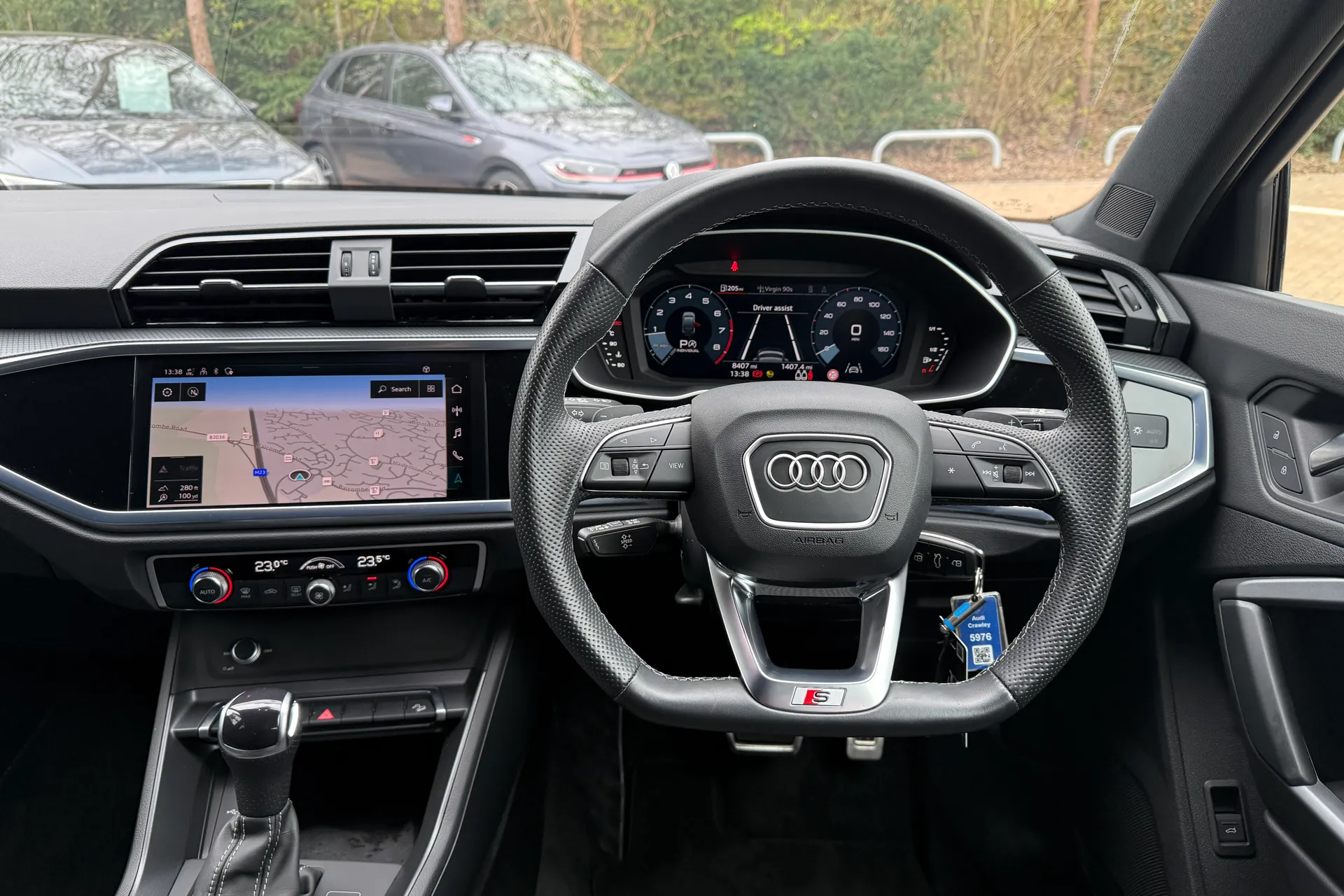 Audi Q3 thumbnail image number 30