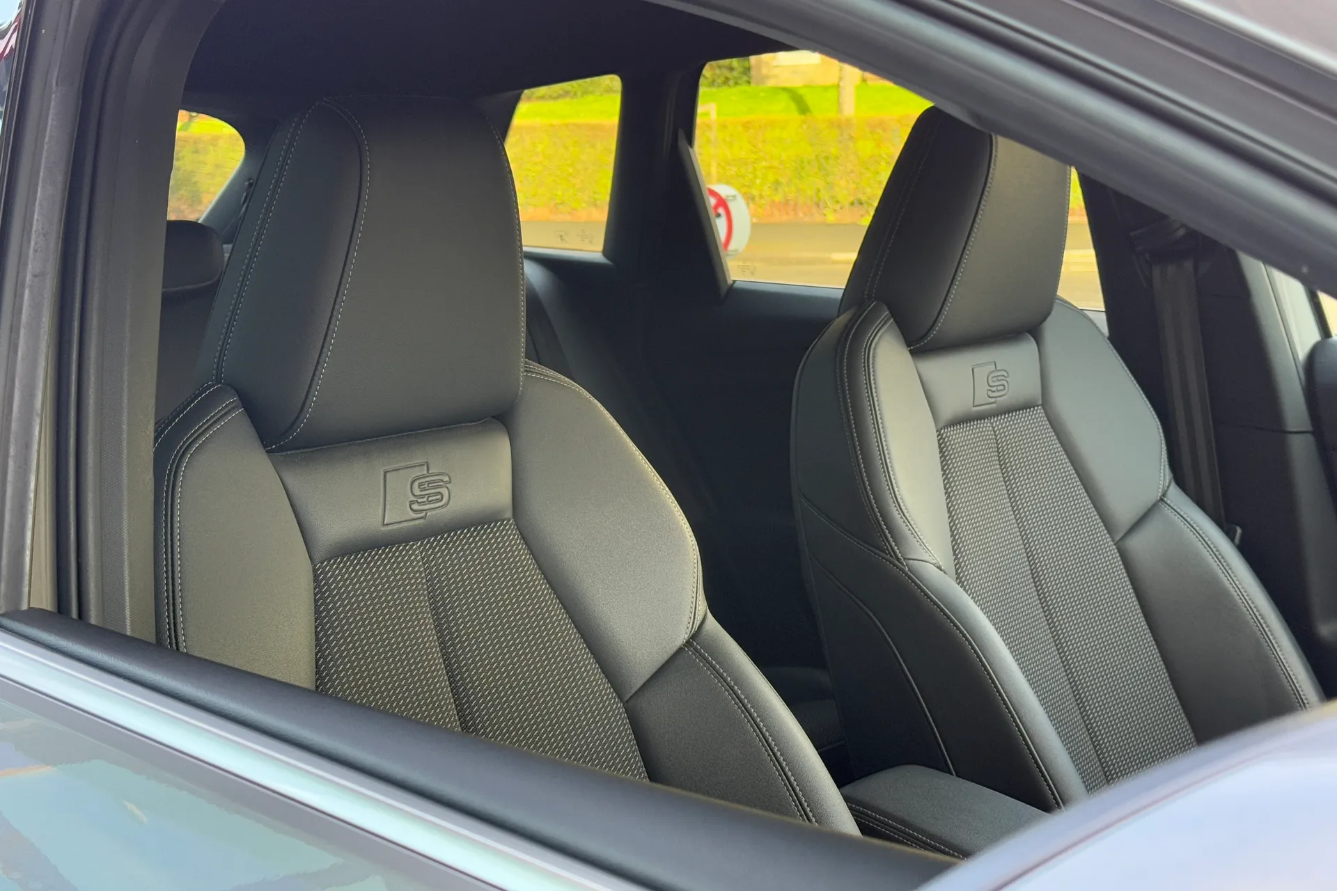 Audi Q4 thumbnail image number 34