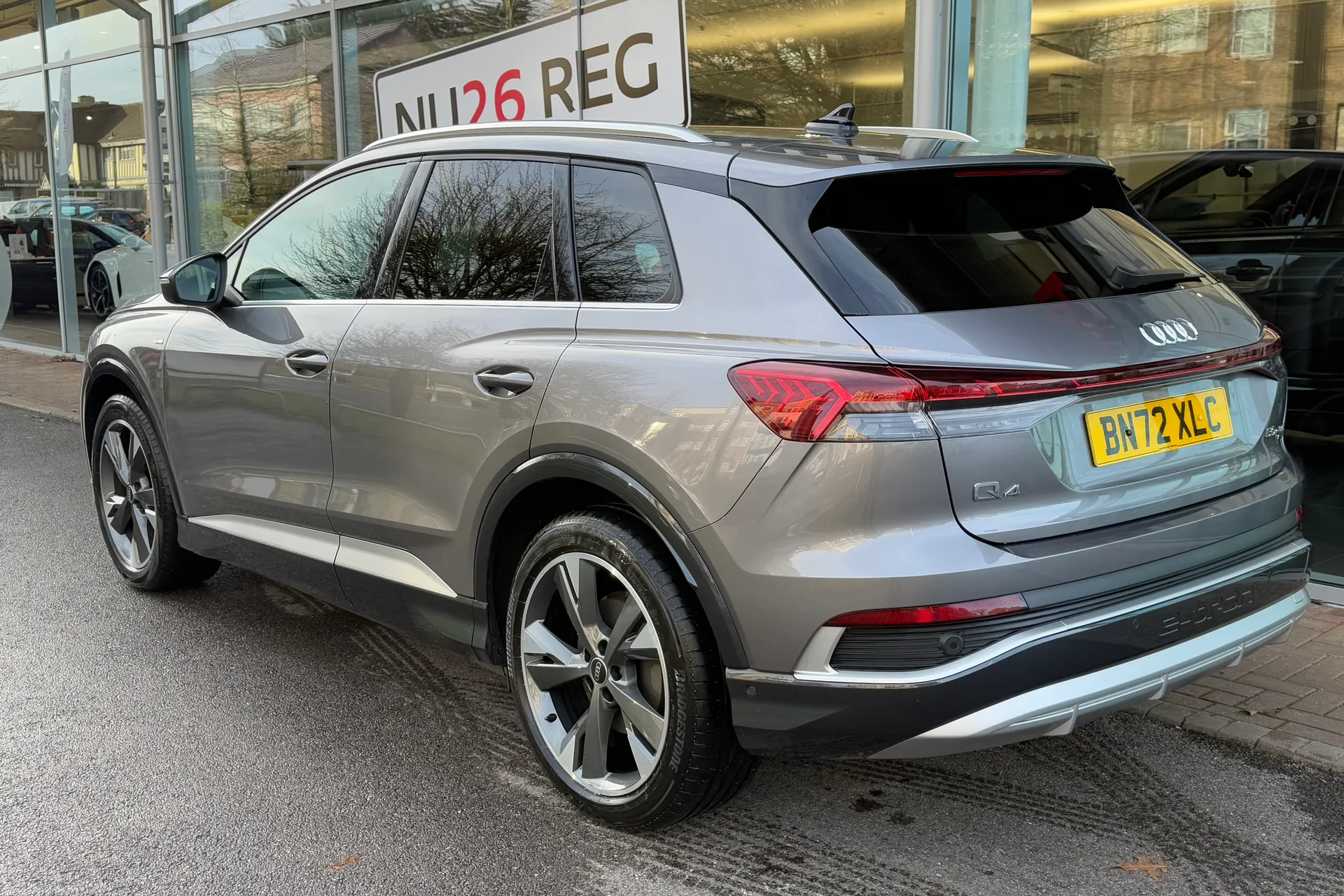 Audi Q4 thumbnail image number 10