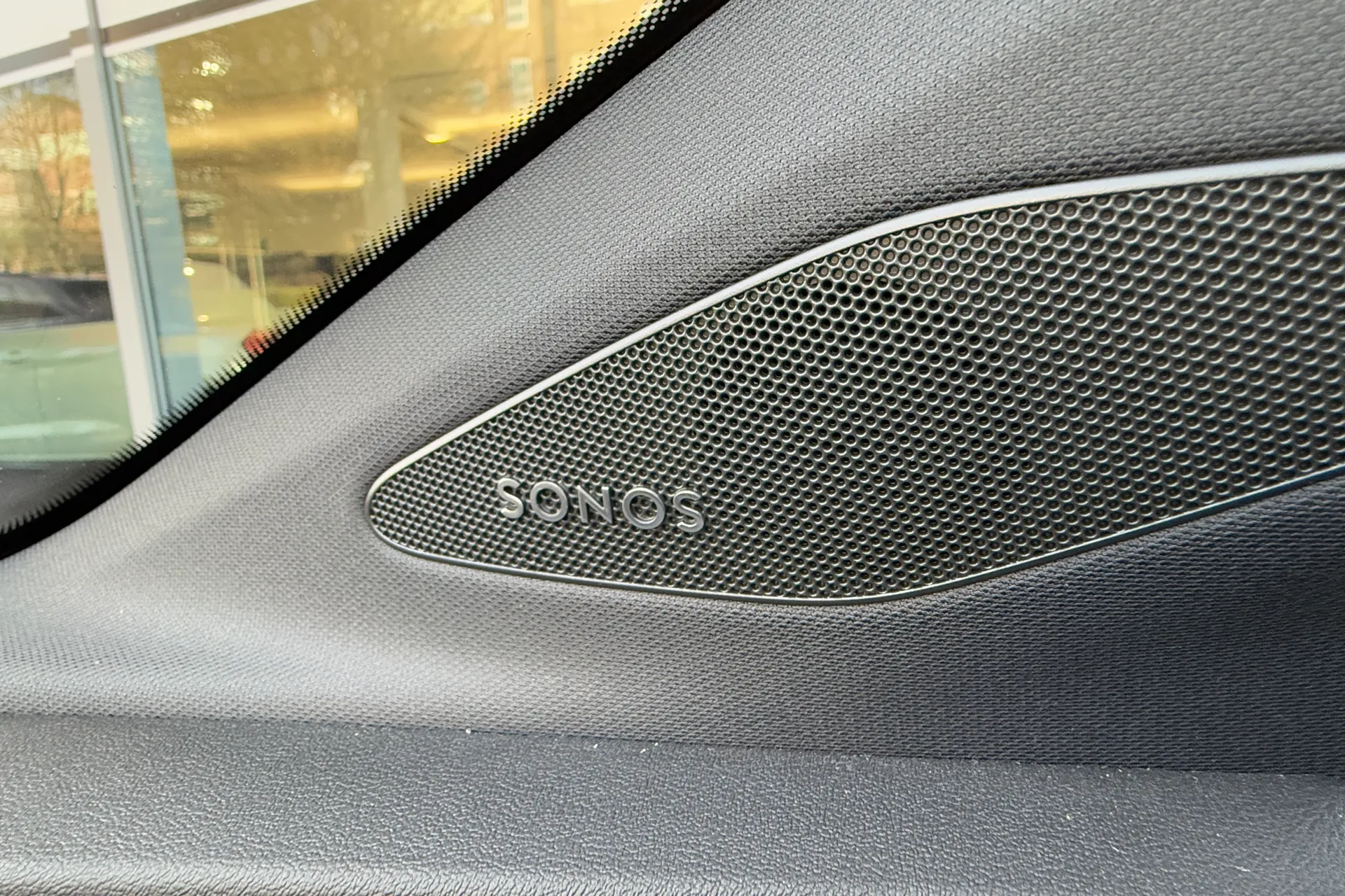 Audi Q4 thumbnail image number 7