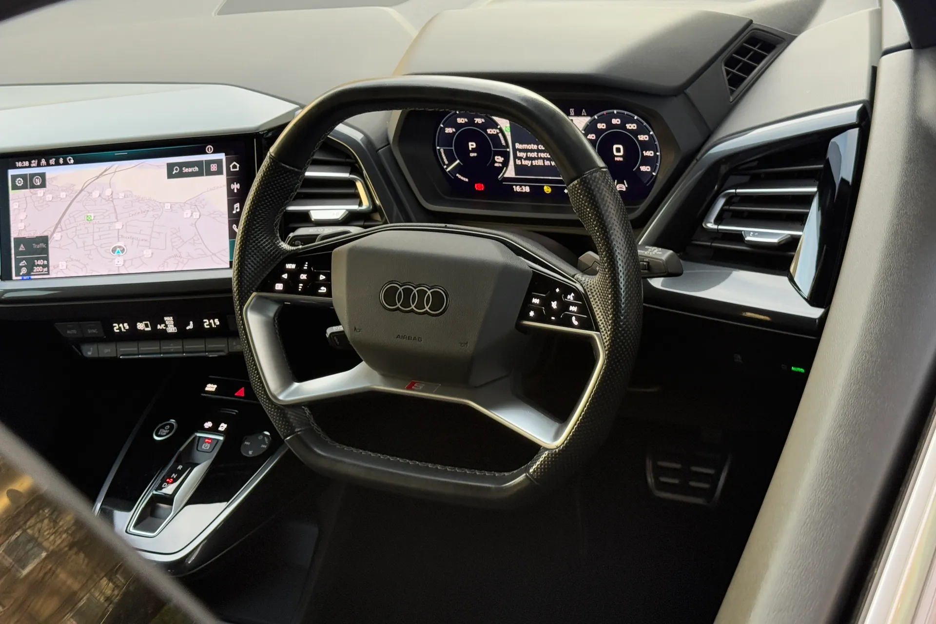 Audi Q4 thumbnail image number 33