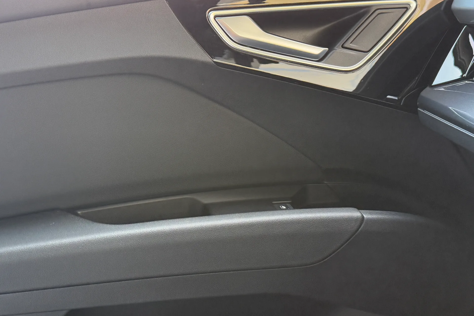 Audi Q4 thumbnail image number 29