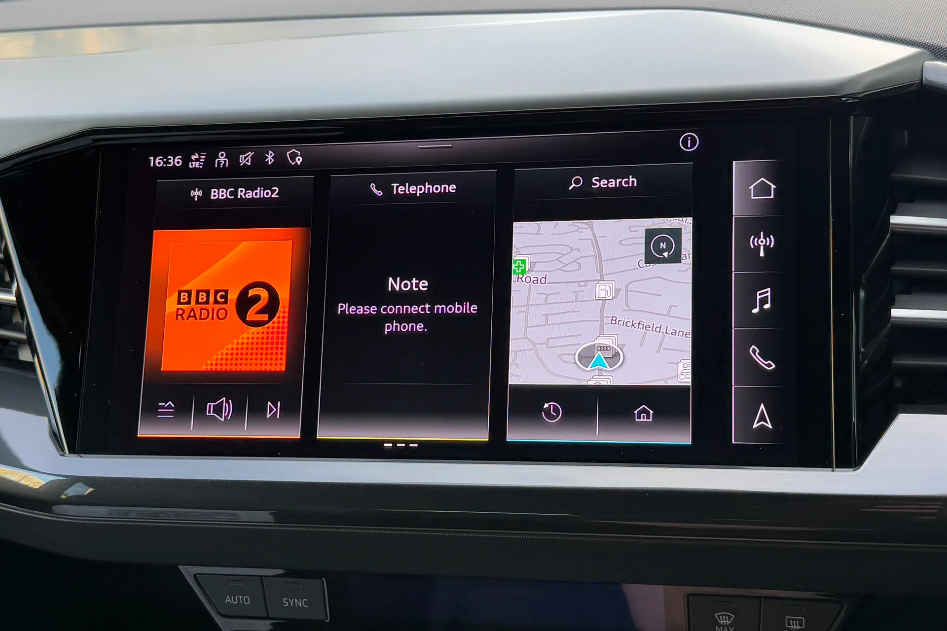 Audi Q4 thumbnail image number 16