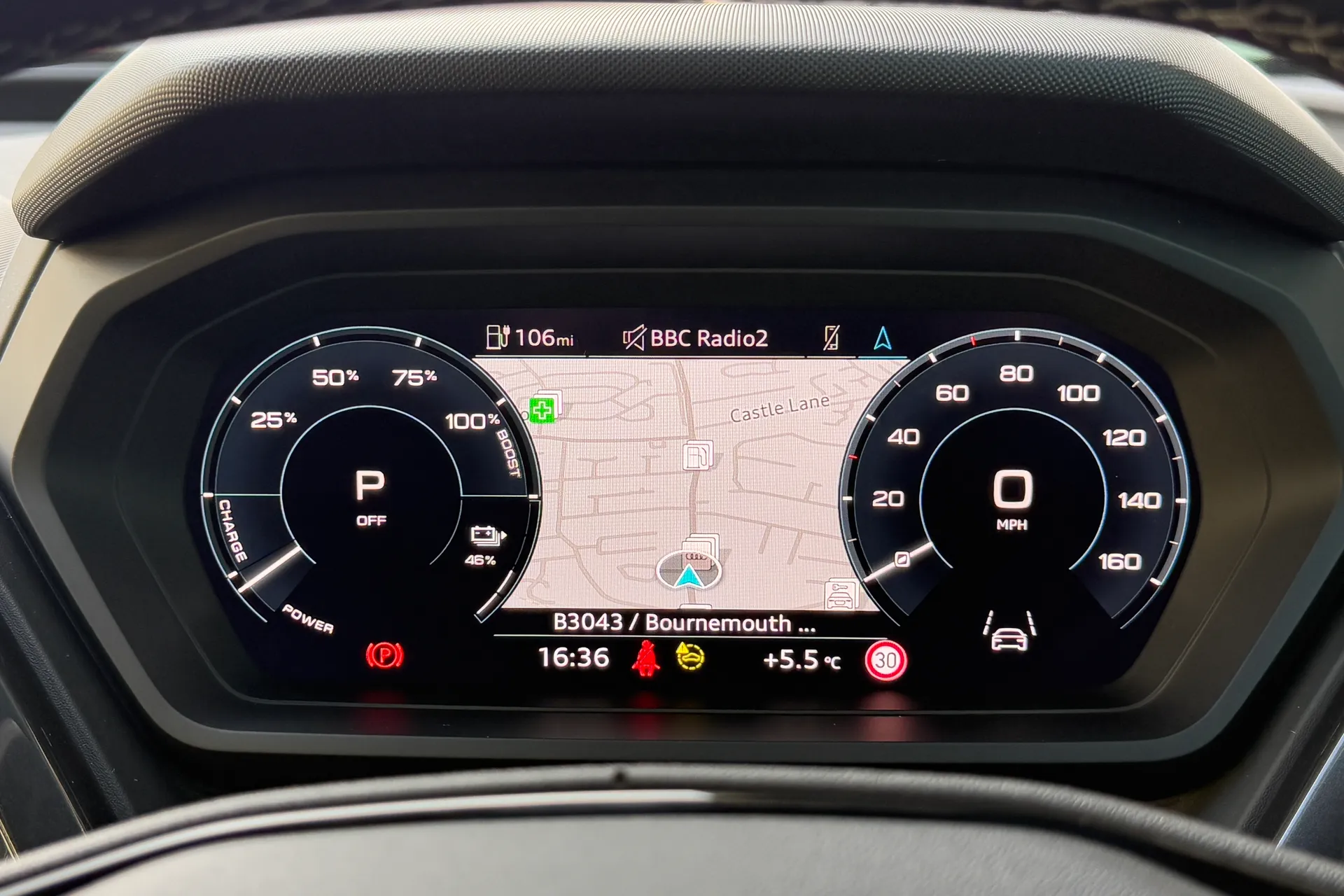 Audi Q4 thumbnail image number 8