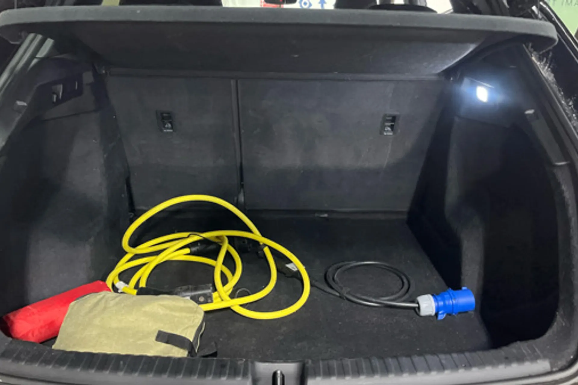 Audi Q4 thumbnail image number 7