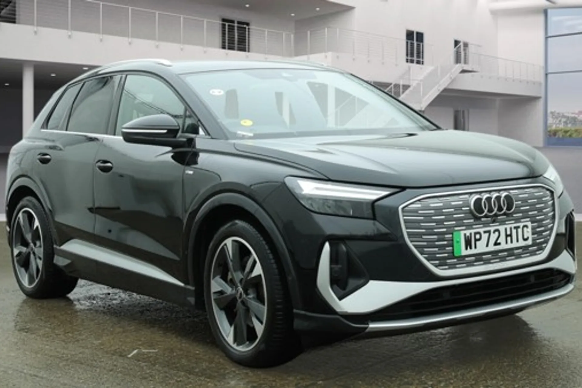 Audi Q4 thumbnail image number 10