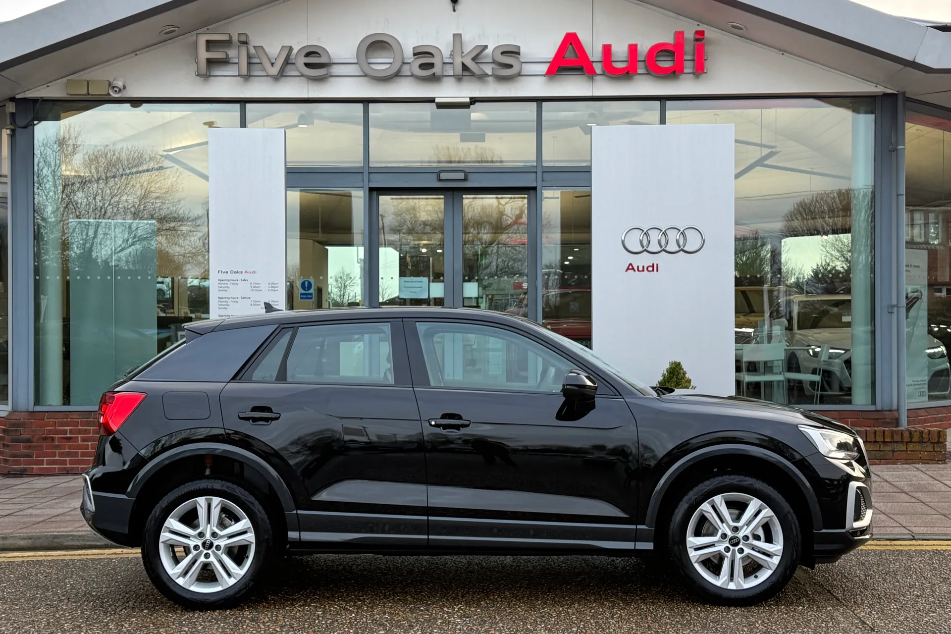 Audi Q2 thumbnail image number 2