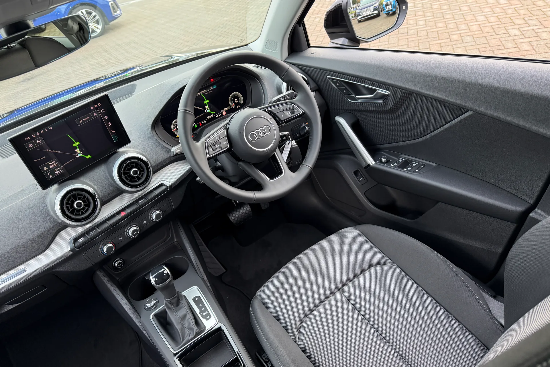 Audi Q2 thumbnail image number 39