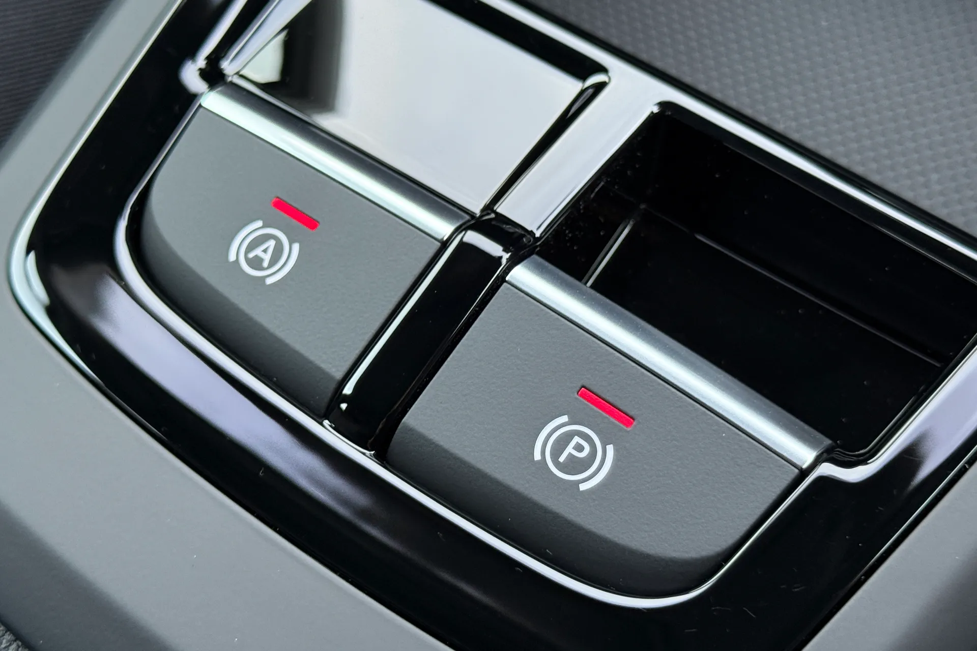 Audi Q2 thumbnail image number 38