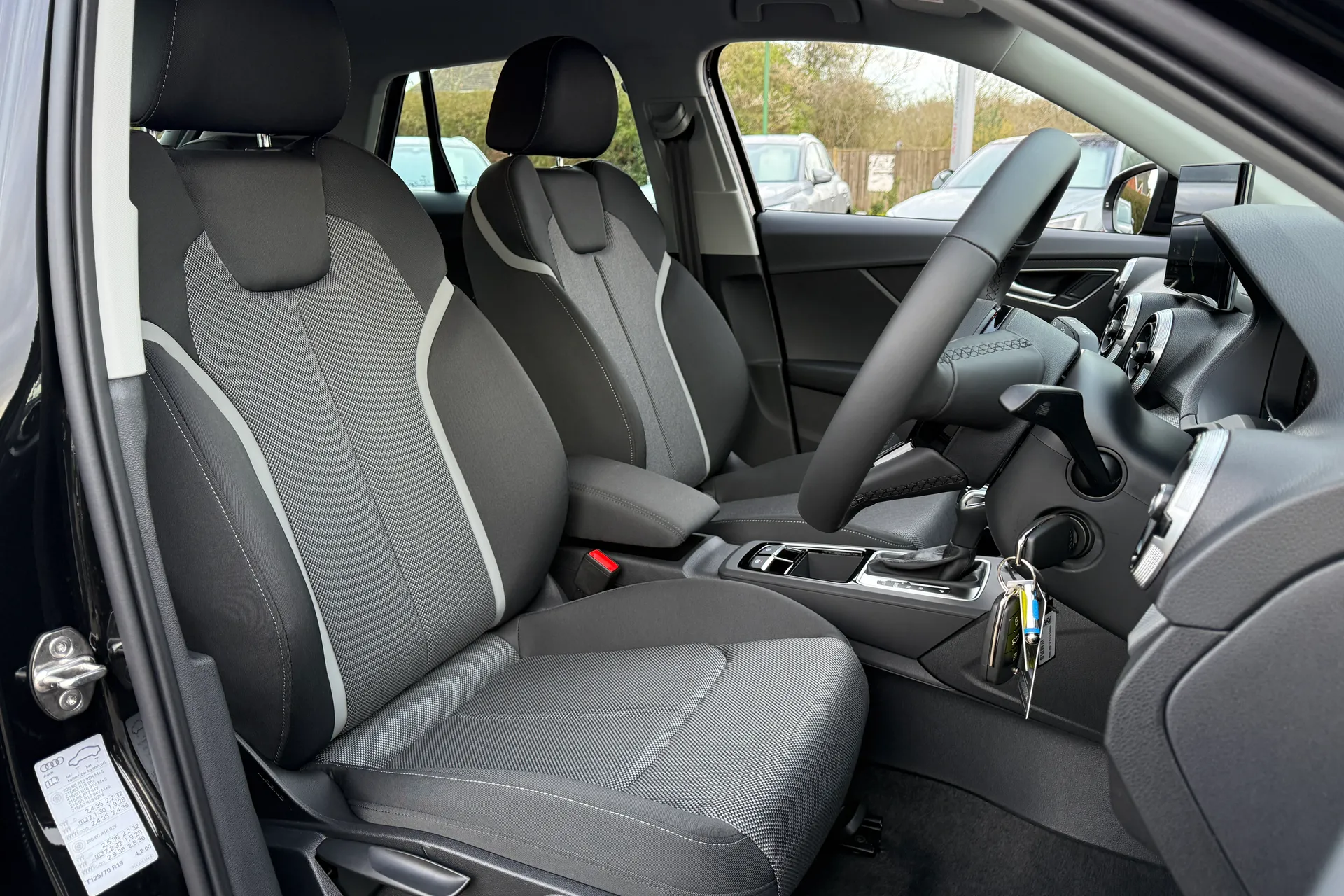 Audi Q2 thumbnail image number 24
