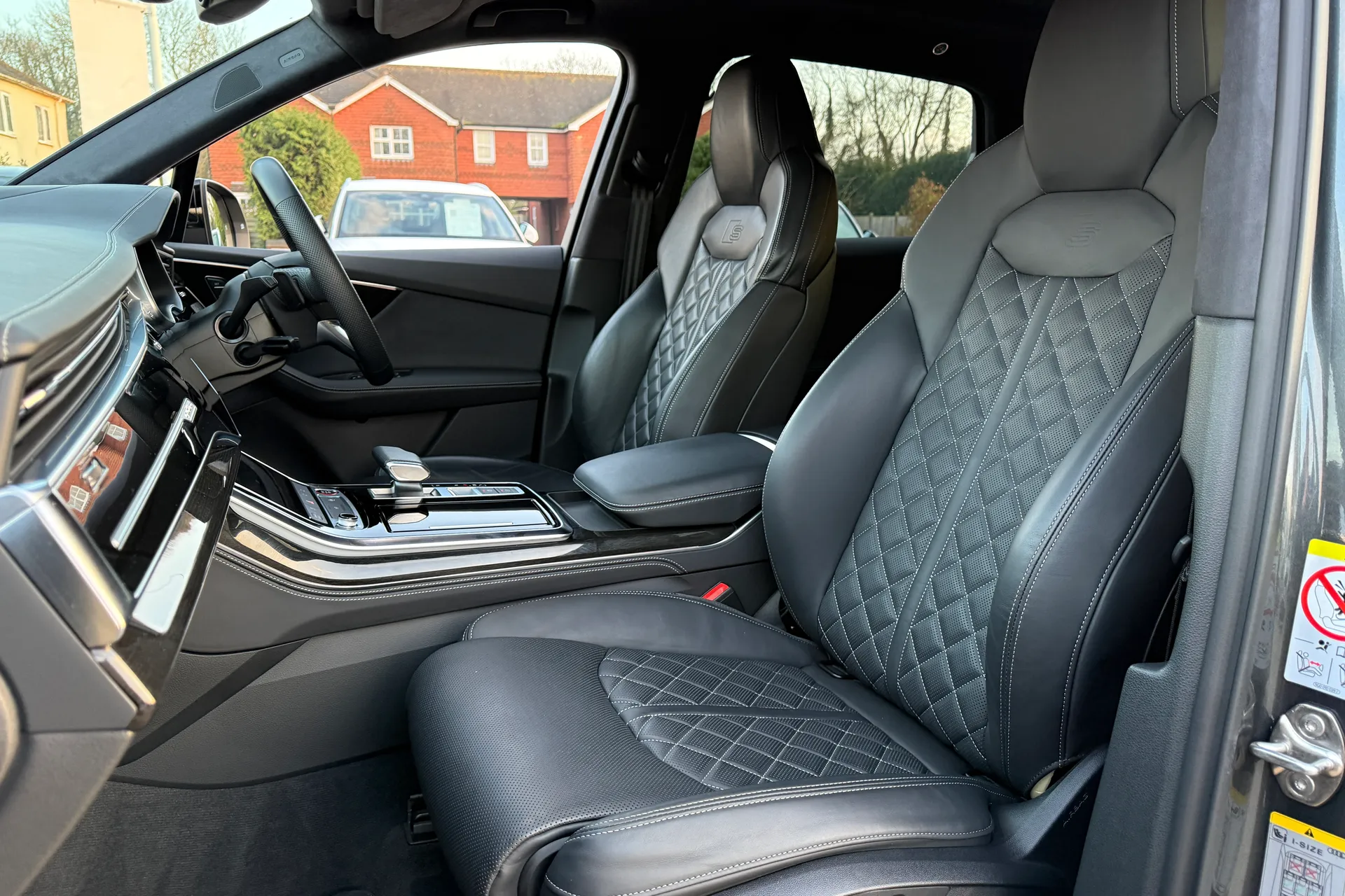 Audi Q7 thumbnail image number 36