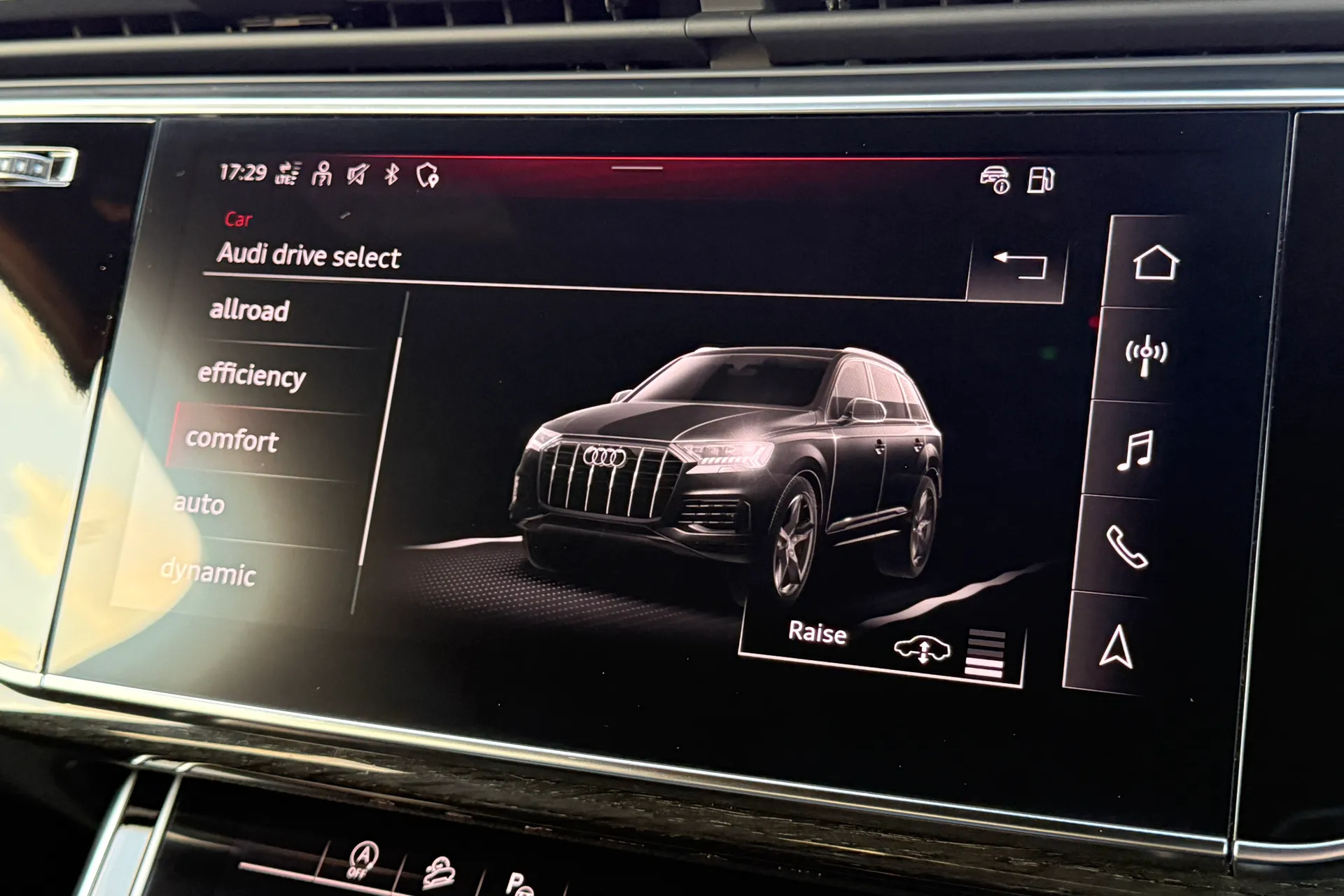 Audi Q7 thumbnail image number 12