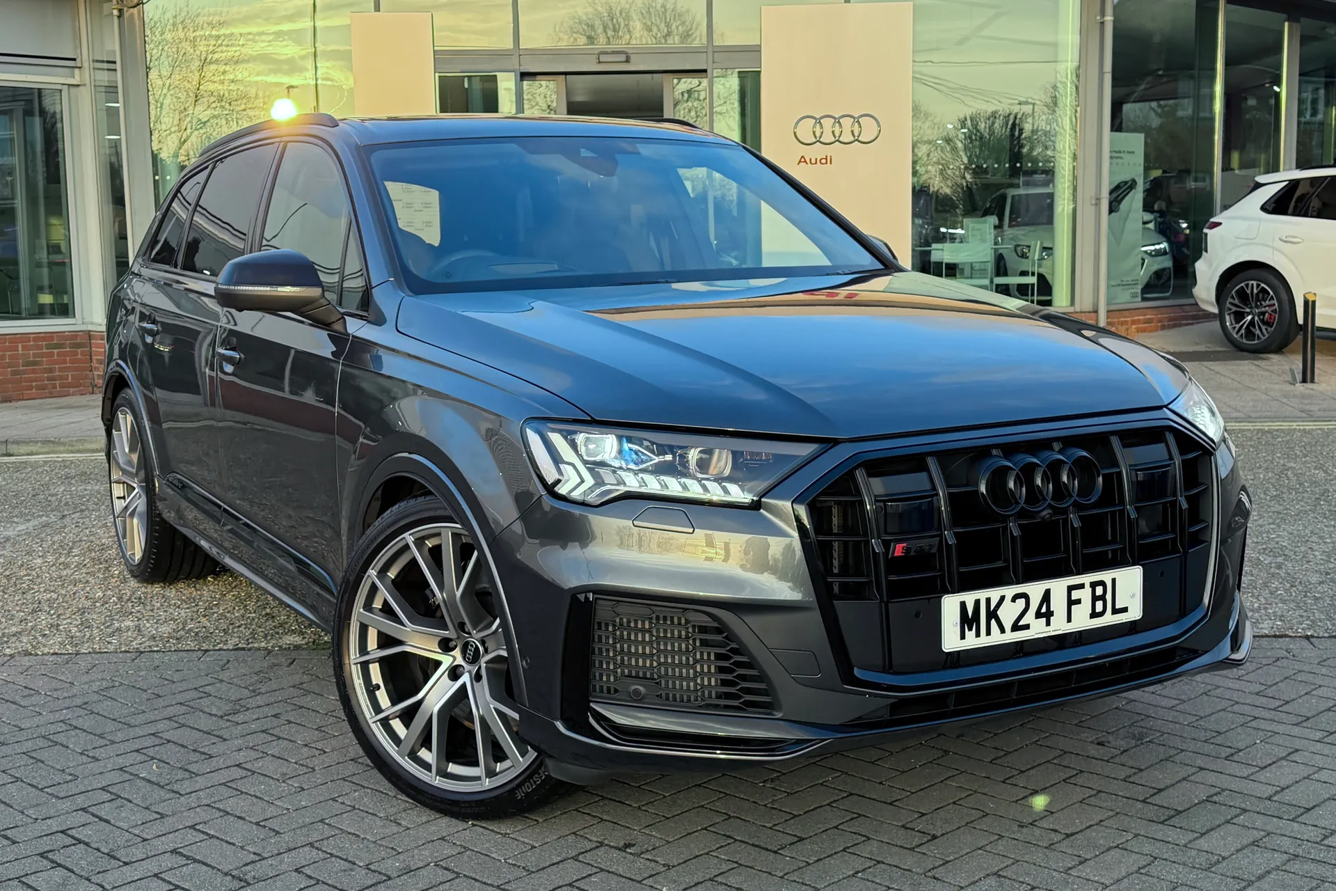 Audi Q7 thumbnail image number 30