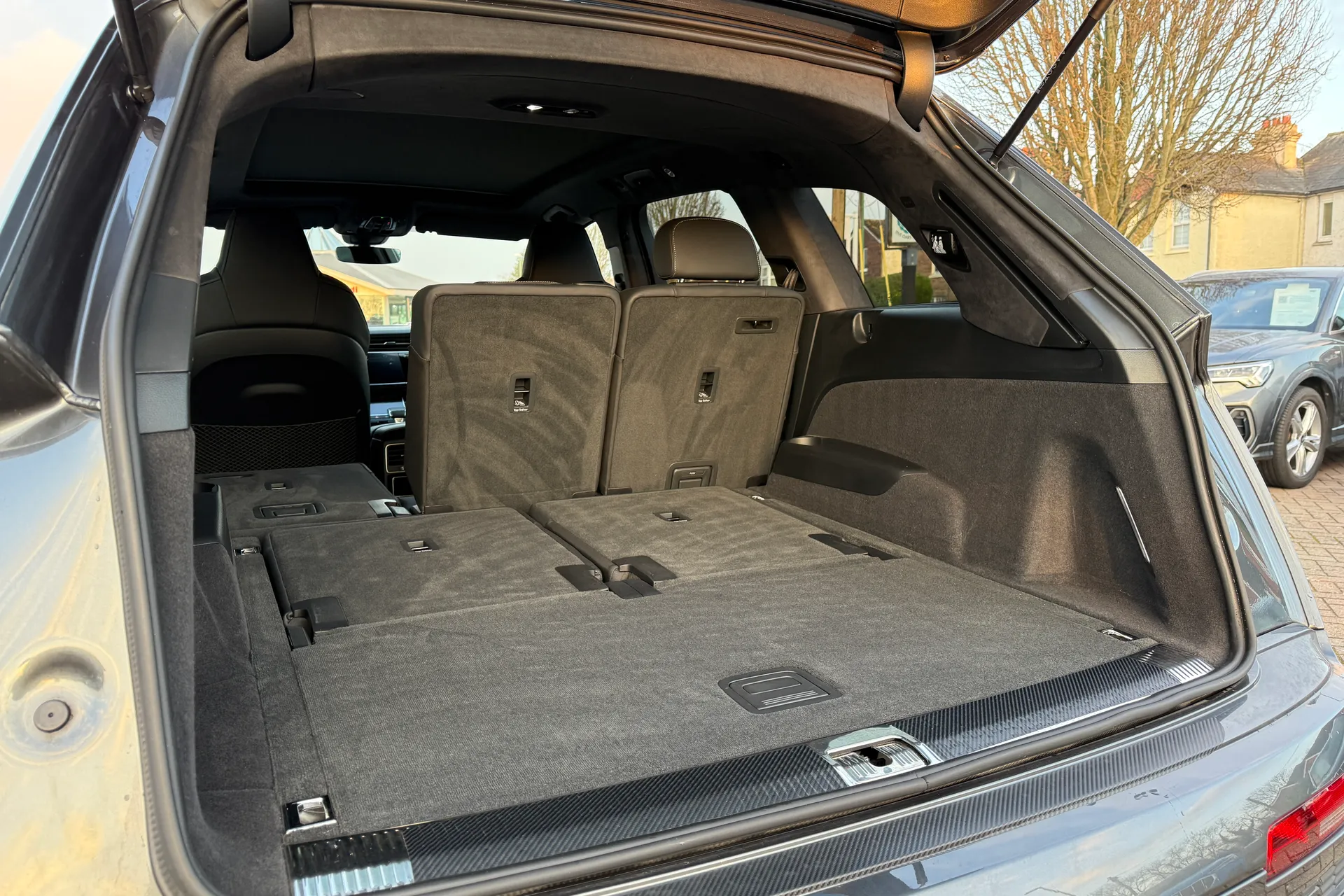 Audi Q7 thumbnail image number 46