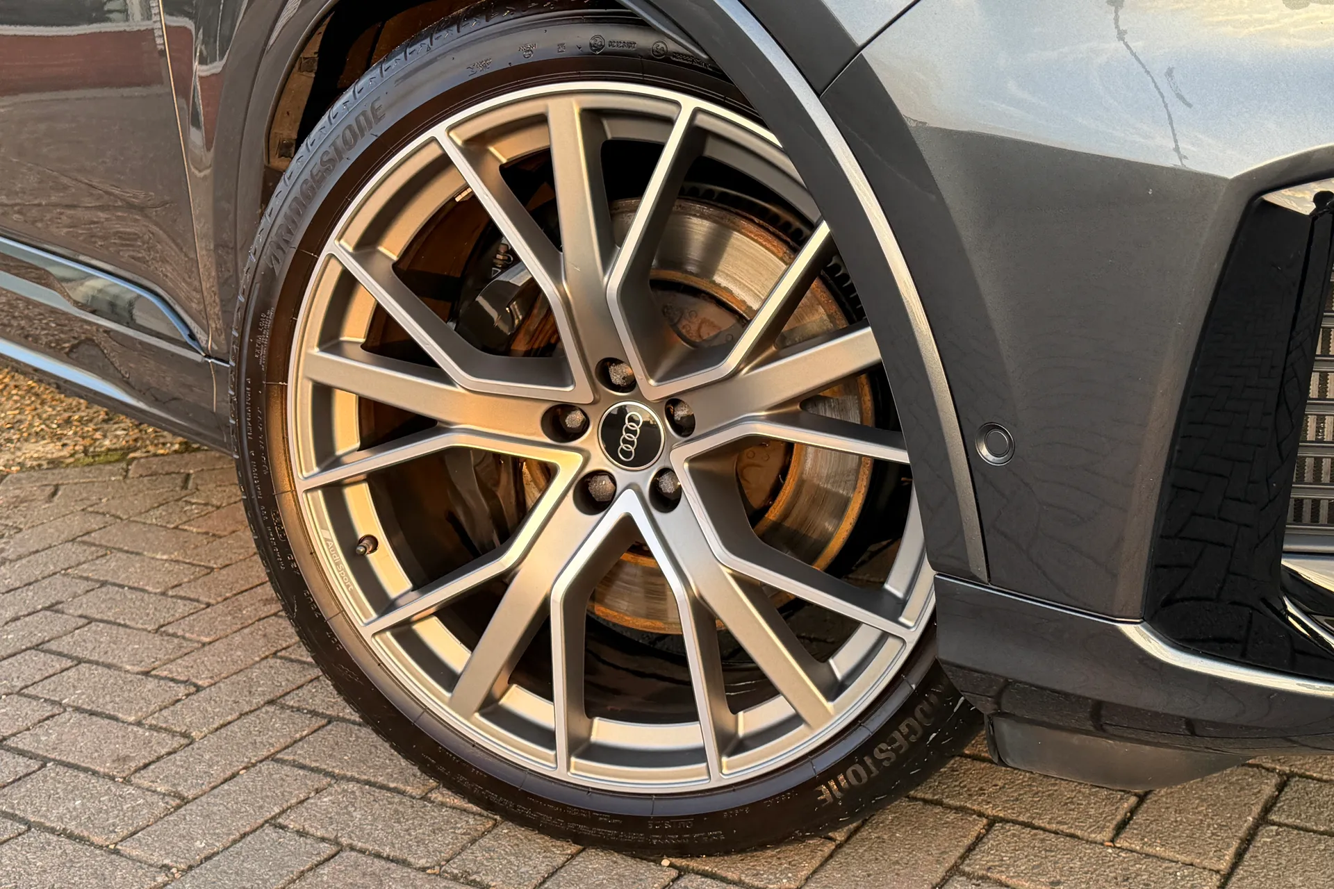 Audi Q7 thumbnail image number 7