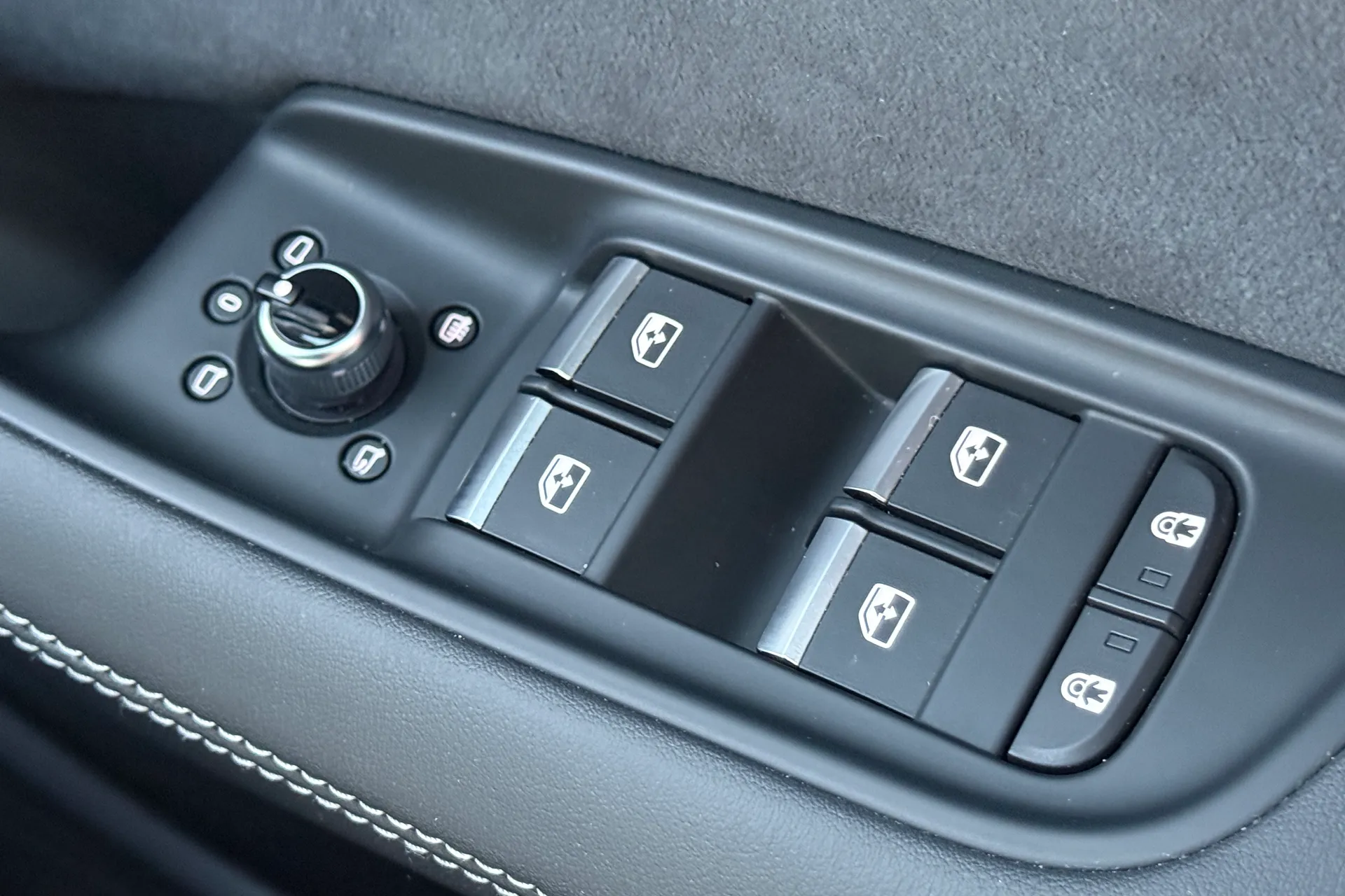 Audi Q7 thumbnail image number 22