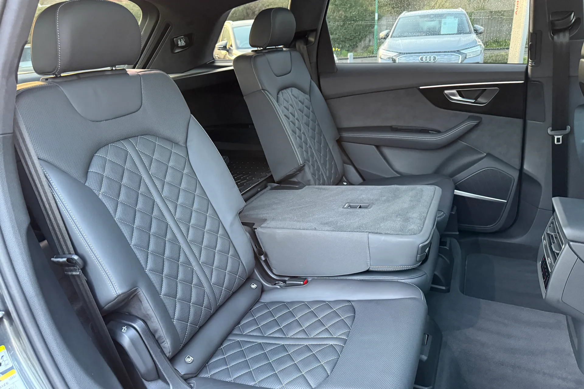 Audi Q7 thumbnail image number 57