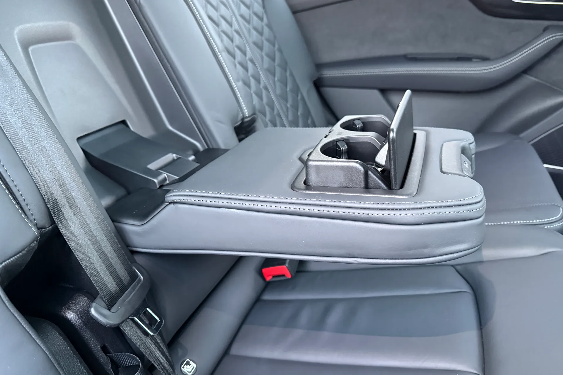 Audi Q7 thumbnail image number 56