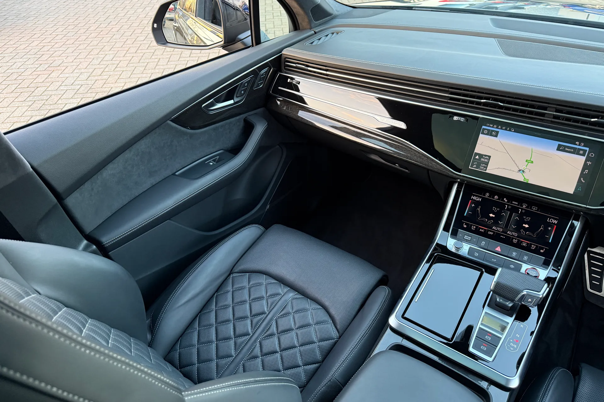 Audi Q7 thumbnail image number 49